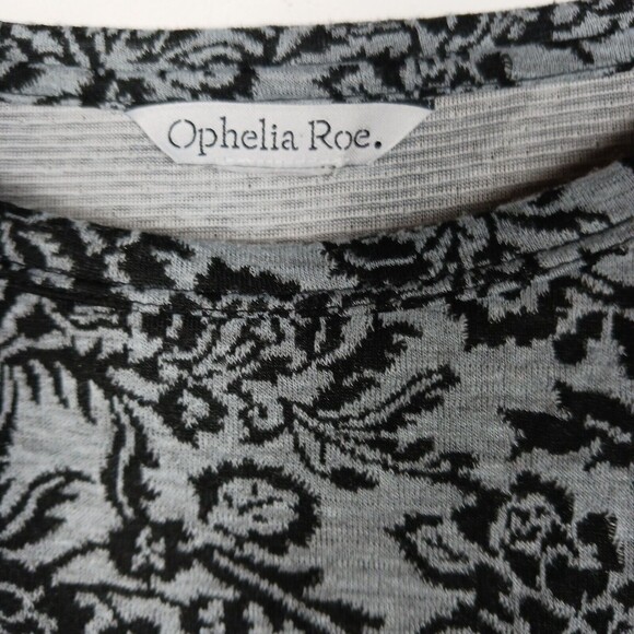 Ophelia Roe 2X Gray Black Floral Pullover Top - Picture 2 of 6
